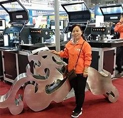 Máquina de dobra de letras grandes para publicidade ao ar livre com sistema de controle de 4 eixos SERVO