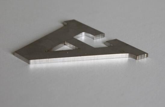 Máquina de corte a laser de fibra de metal de folha de 1500W 2000W 3000W para e formato suportado por DXF