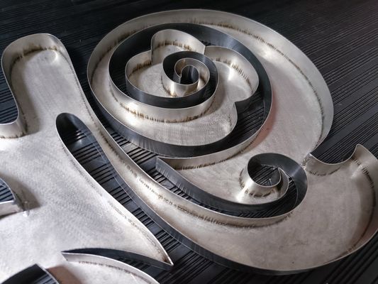 Aço inoxidável galvanizado, solda a laser para sinalização de publicidade 300w